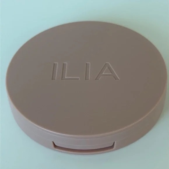 ILIA Natural Glow Bronzer in Rise Color  NWT - Picture 3 of 5